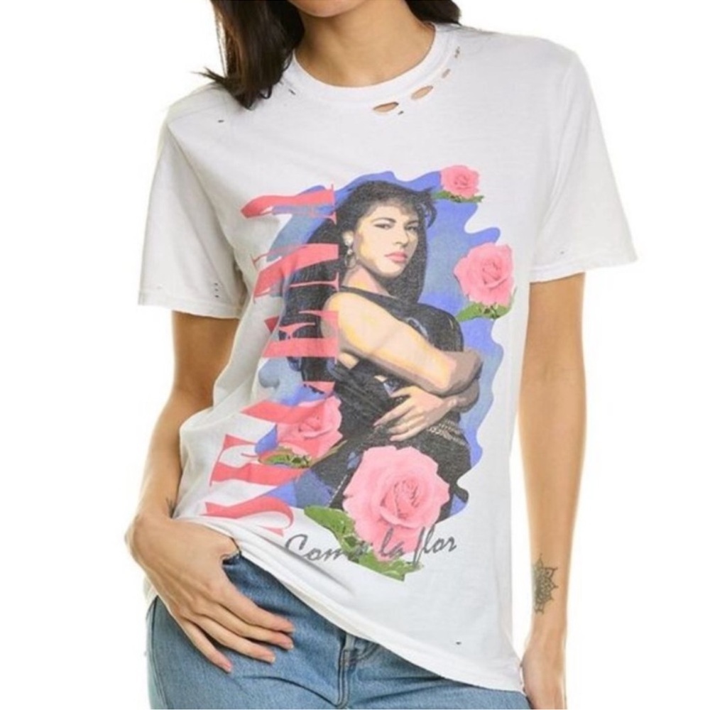 JUNK FOOD NWT Selena Como La Flor Graphic Tee Distressed Size small